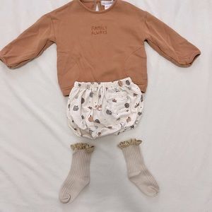 Zara baby outfit! Worn once or twice! Socks never worn from amazon!